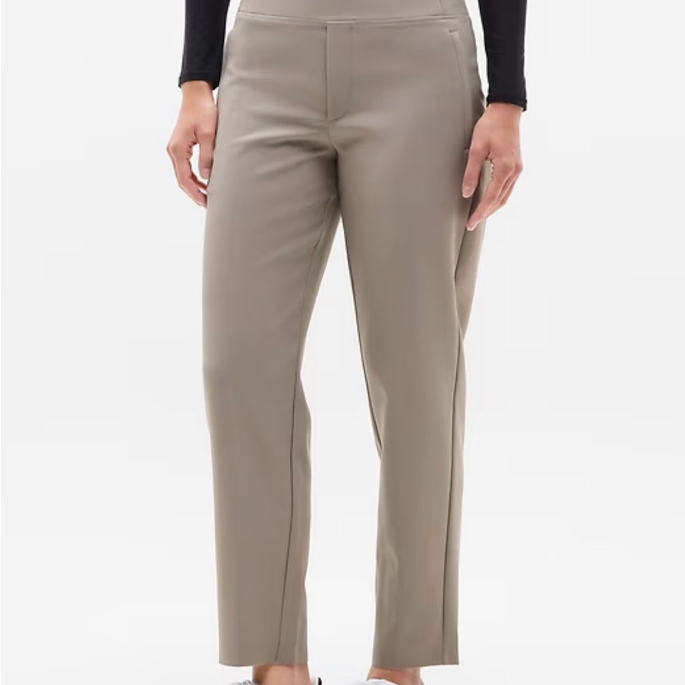 Athleta Straight-Leg Pants in Crème in